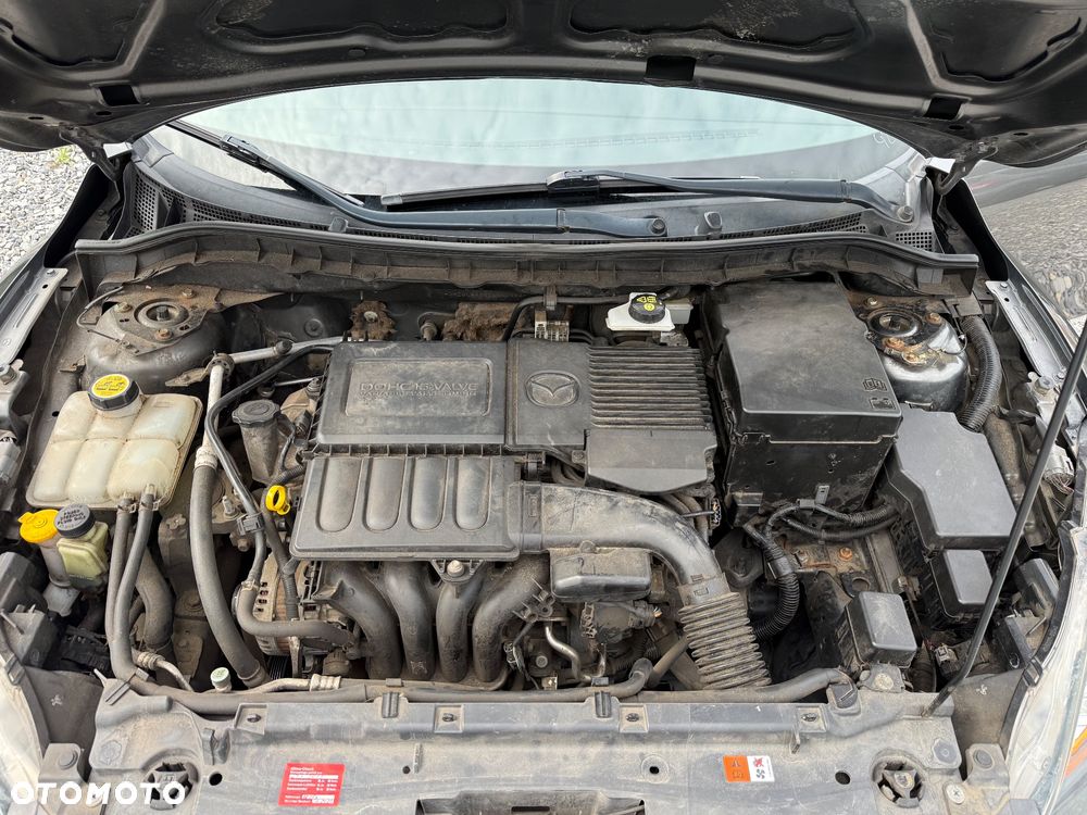 Mazda 3 1.6 Exclusive + - 30
