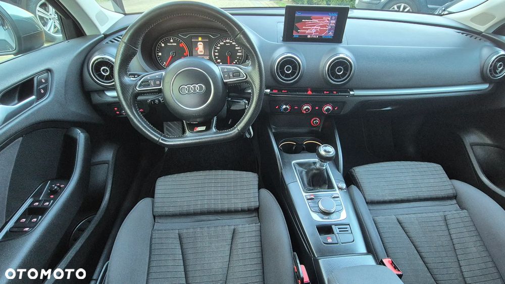 Audi A3 Sportback 2.0 TDI S line Sportpaket - 23