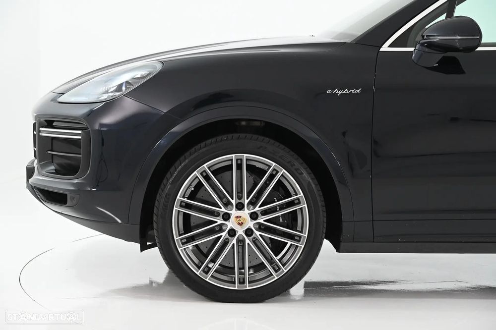Porsche Cayenne Turbo S E-Hybrid - 13