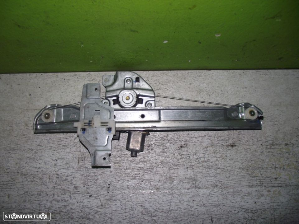 Elevador Frente Esquerdo Peugeot 2008 - 2008 - EL562 - 2