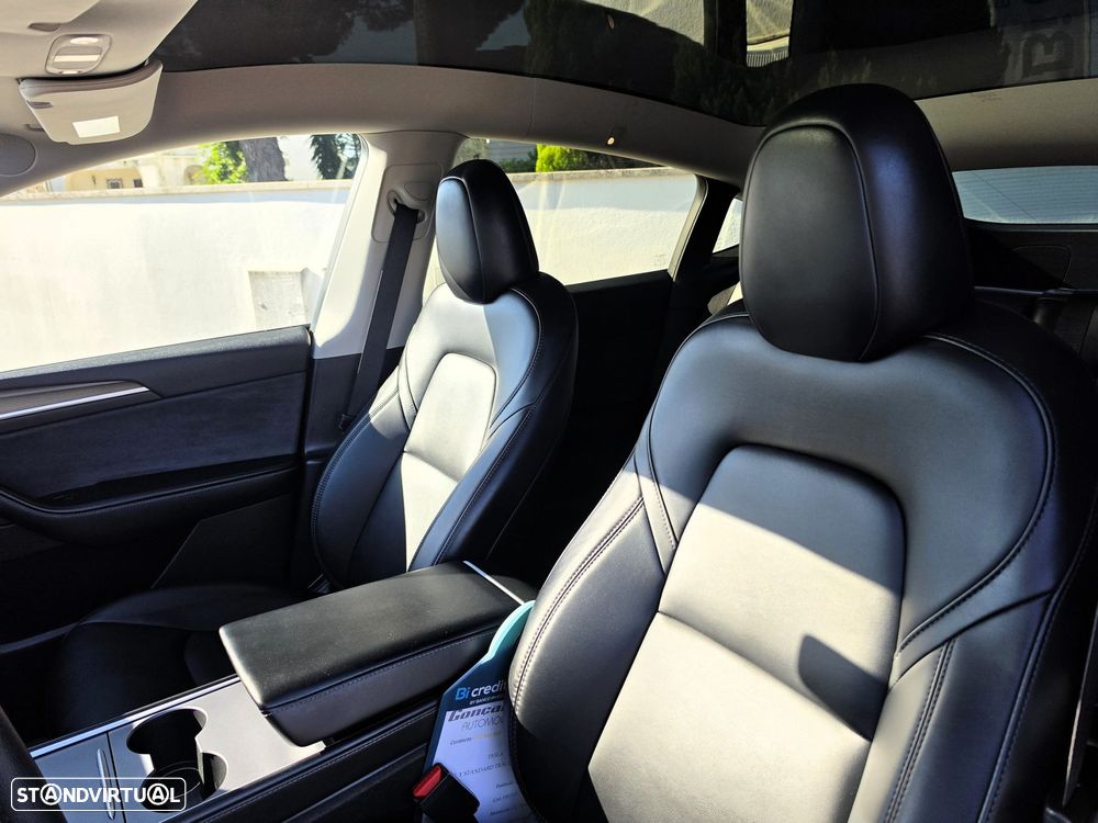 Tesla Model Y Standard - 14