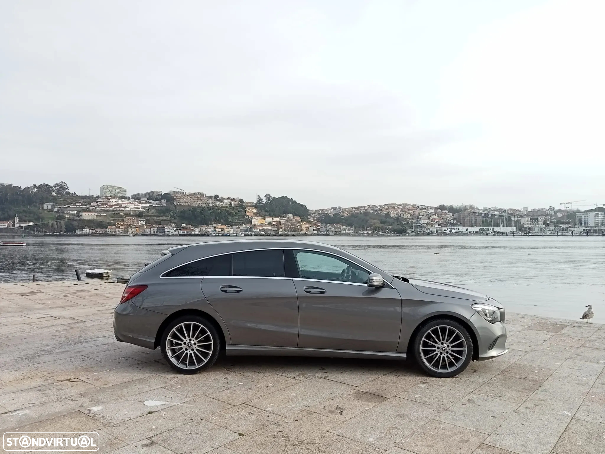 Mercedes-Benz CLA 180 Shooting Brake d 7G-DCT Urban - 25