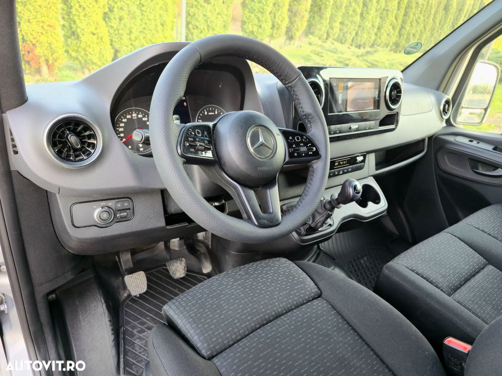 Mercedes-Benz Sprinter - 5