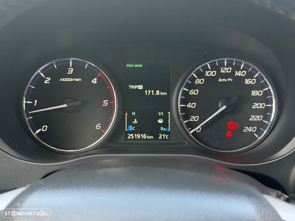 Mitsubishi Outlander 2.2 DI-D Intense - 31