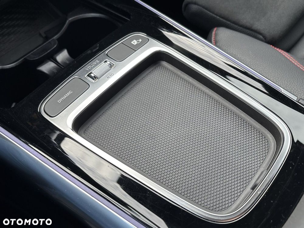 Mercedes-Benz GLA 200 mHEV AMG Line 7G-DCT - 25