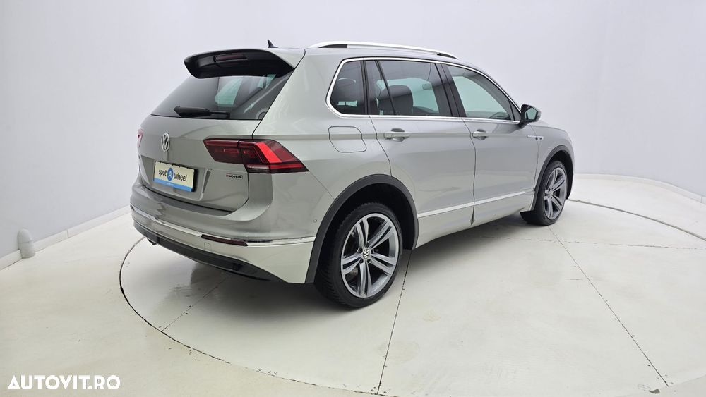 Volkswagen Tiguan - 6
