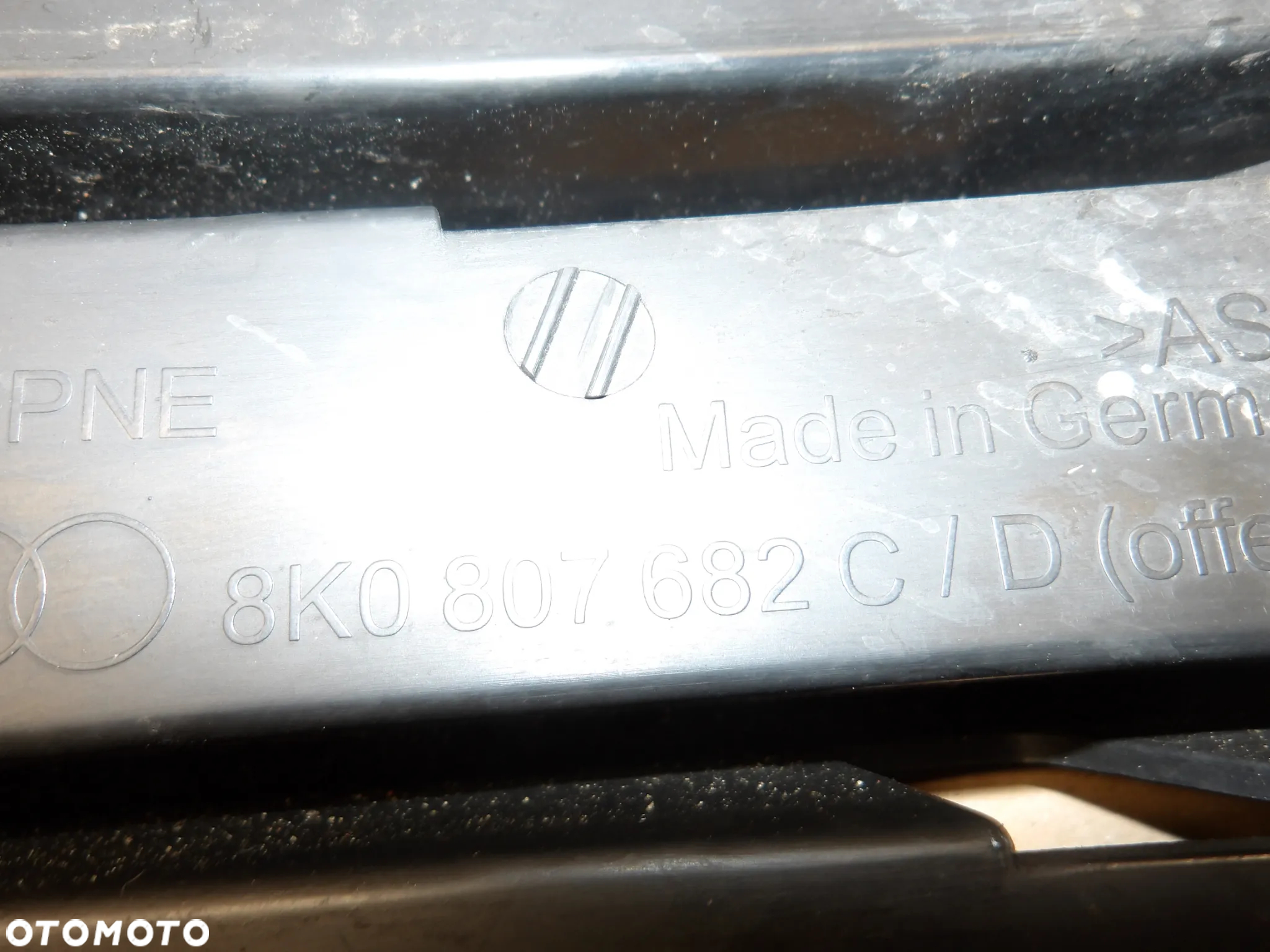 AUDI A4 B8 KOMBI 08-12 3.0TDI KRATKA ZDERZAKA PRZÓD 8K0807682C - 3
