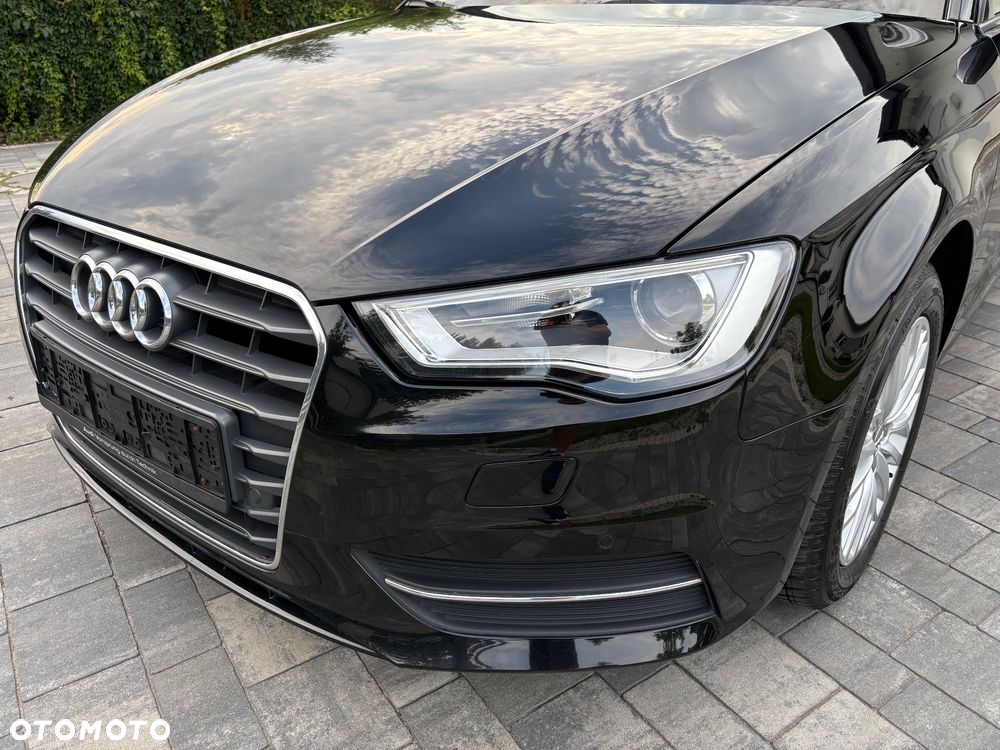 Audi A3 Sportback 1.4 TFSI Ambiente - 22