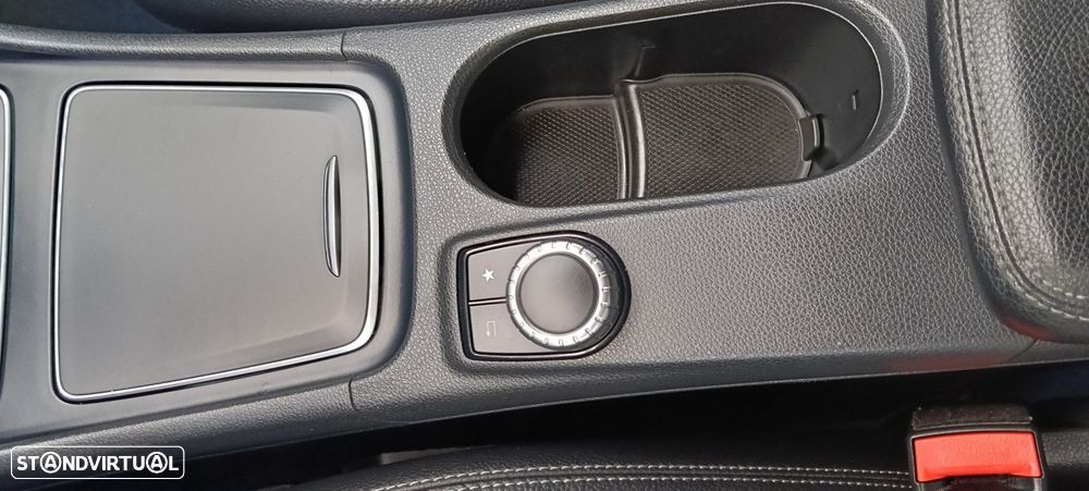 Mercedes-Benz GLA 250 4-Matic Style - 22