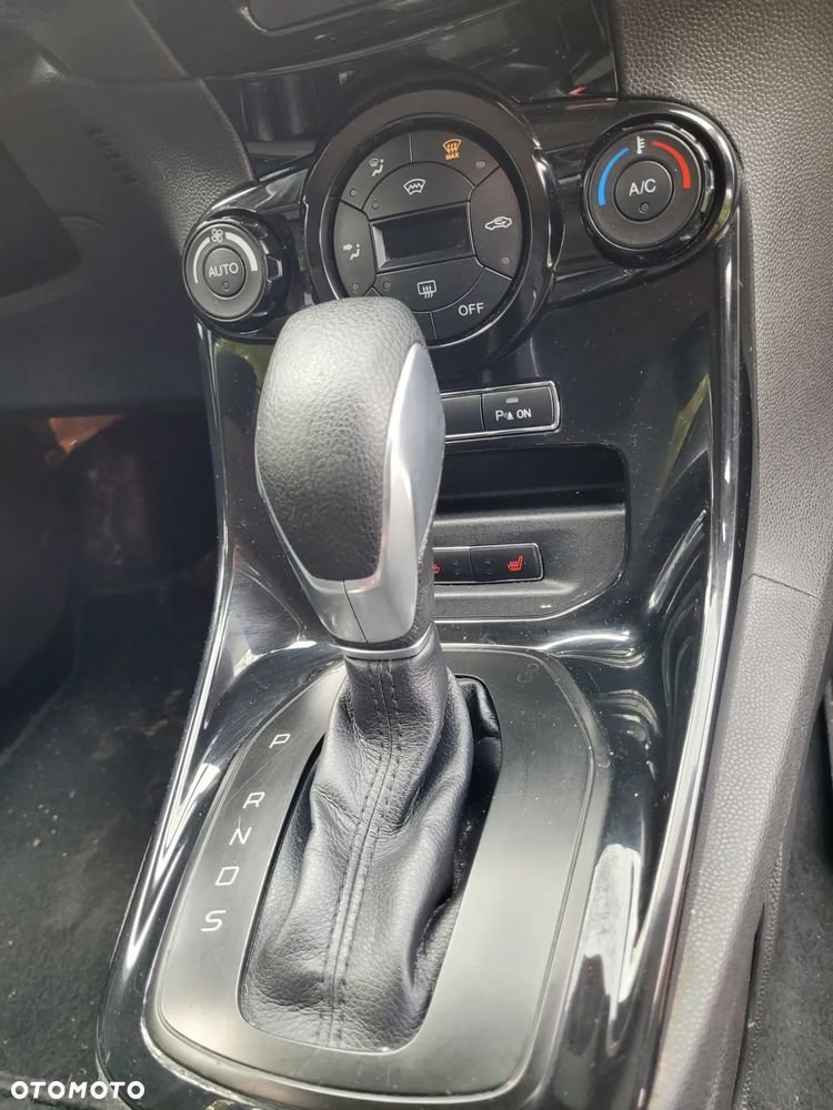 Ford Fiesta - 9