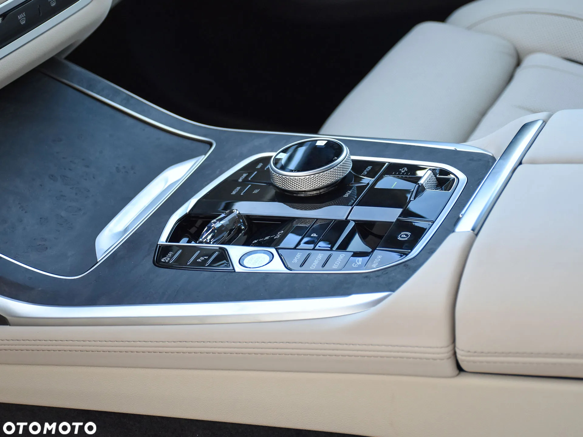 BMW X7 - 38