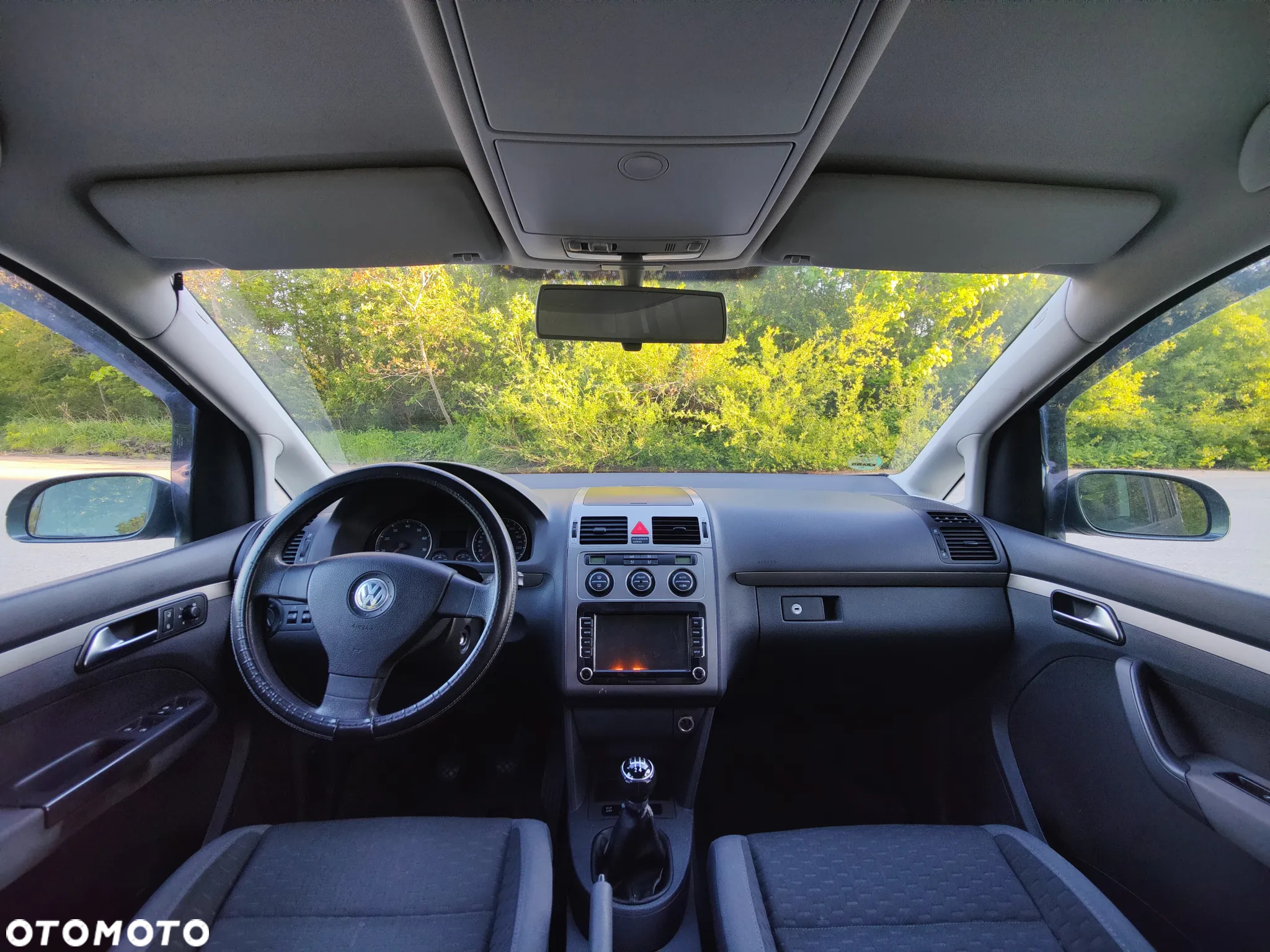 Volkswagen Touran - 15
