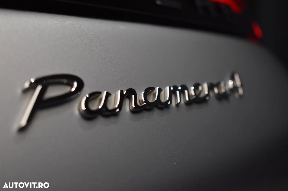 Porsche Panamera 4 - 23