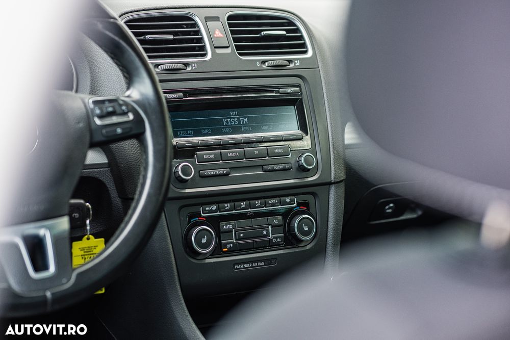 Volkswagen Golf 2.0 TDI DPF MATCH - 10