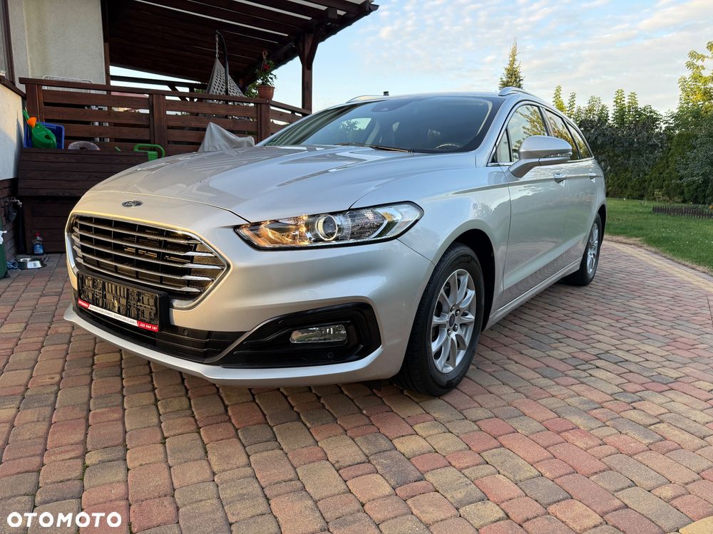 Ford Mondeo - 32