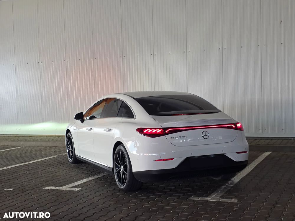 Mercedes-Benz EQE 300 - 18