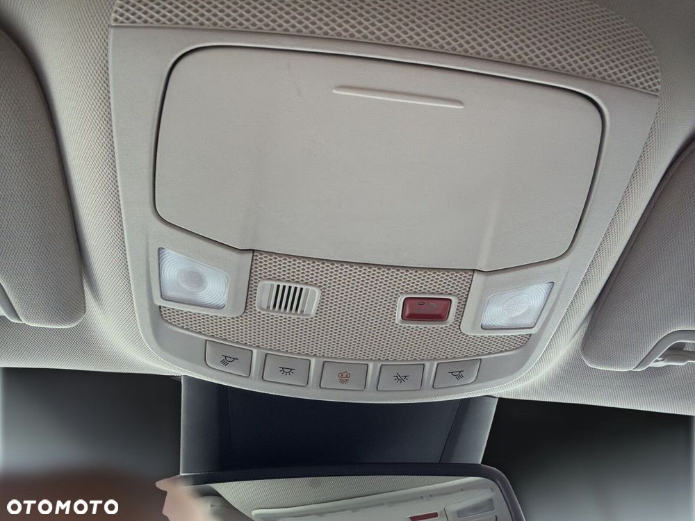 Ford Mondeo - 29