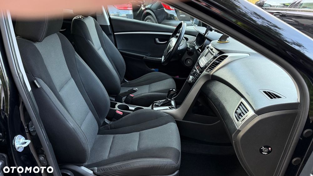 Hyundai i30 - 32