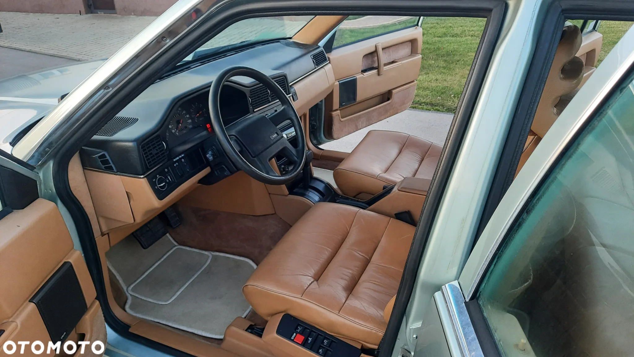 Volvo Seria 700 - 13