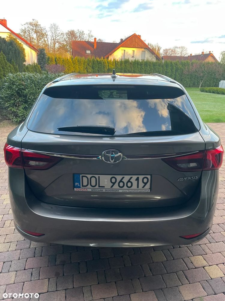 Toyota Avensis 1.8 Premium MS - 7