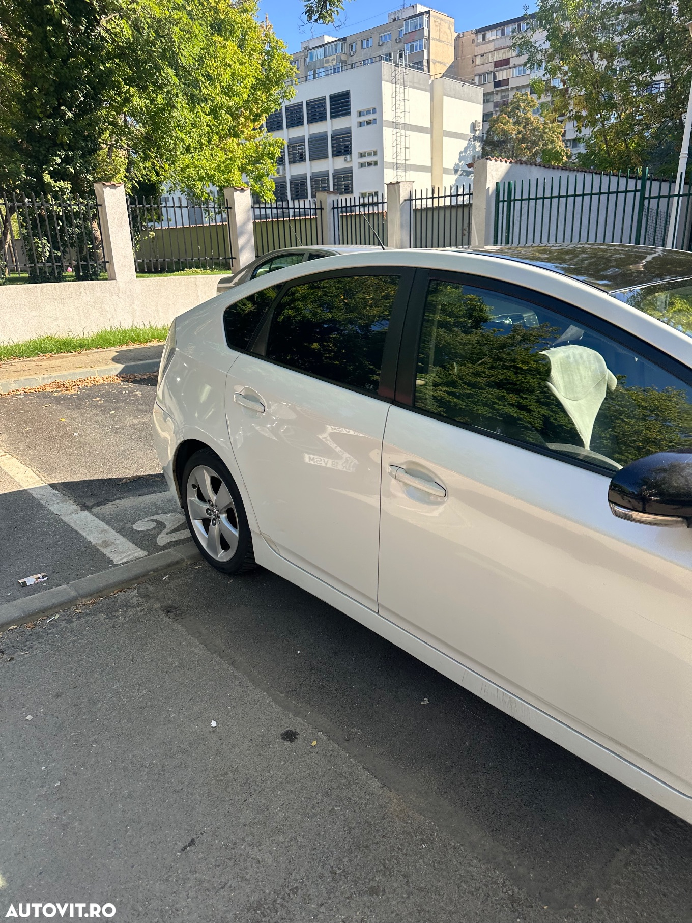 Toyota Prius - 4