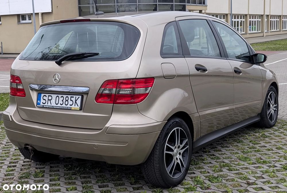 Mercedes-Benz Klasa B 180 CDI - 29