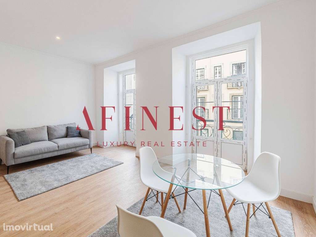 APARTAMENTO T2 NA RUA DOS ANJOS EXCELENTE EXPOSIÇÃO SOLAR NASCENTE/... - Grande imagem: 4/48