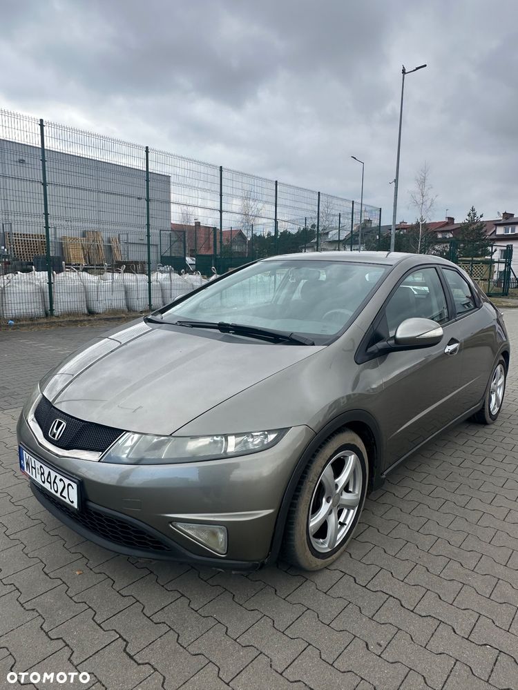 Honda Civic 1.8 Comfort - 1