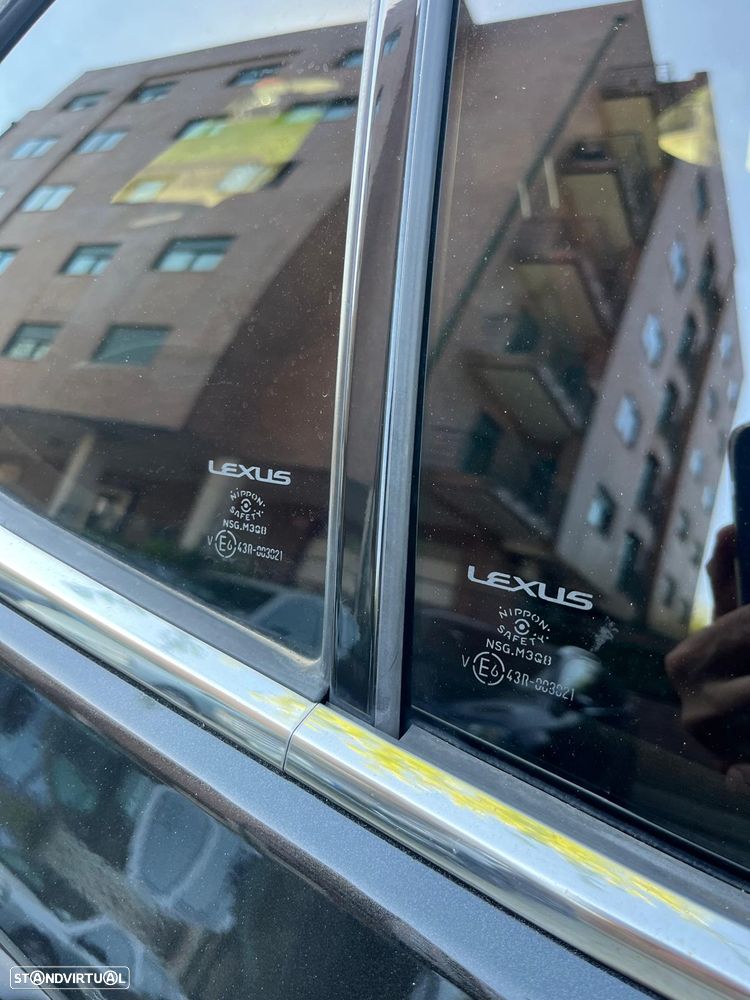 Lexus UX 250h F Sport - 7