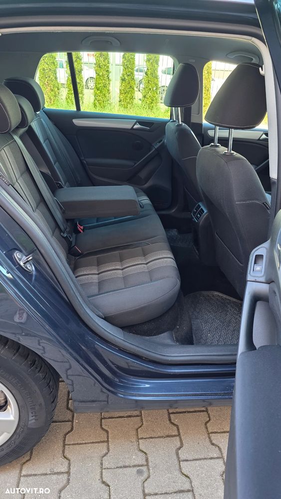 Volkswagen Golf 1.6 TDI BlueMotion Technology Comfortline - 8