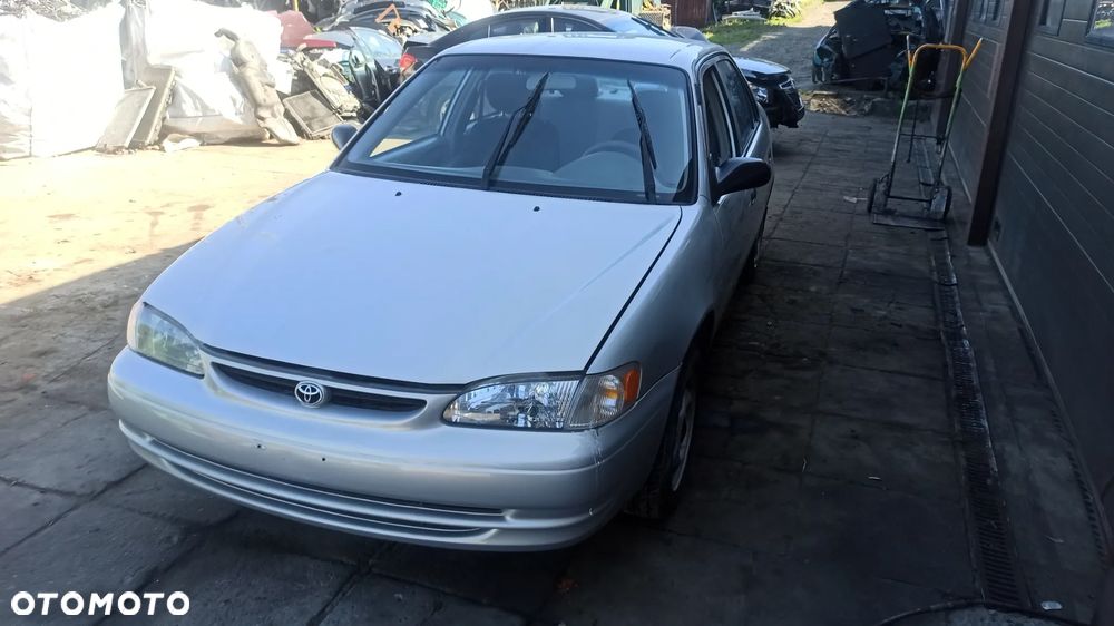 Toyota Corolla E11  SEDAN  USA  1.8 1zzfe Lakier 1c4 części blacharskie mechaniczne - 1