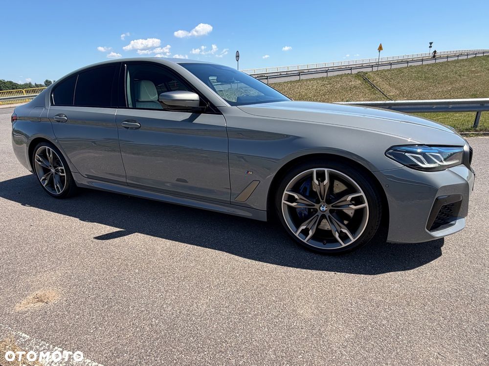 BMW Seria 5 M550i xDrive - 5