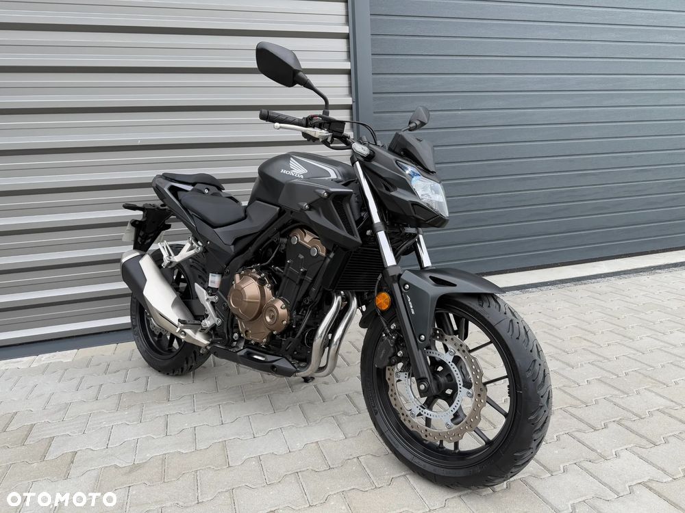 Honda CB - 1