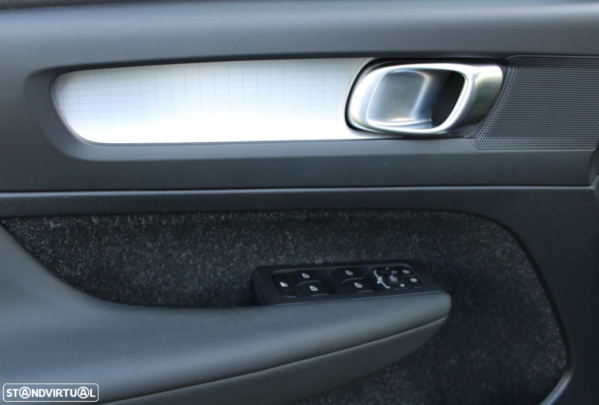 Volvo XC 40 1.5 T5 PHEV Inscription - 16