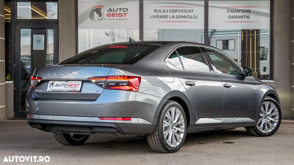 Skoda Superb 2.0 TDI DSG Style - 7