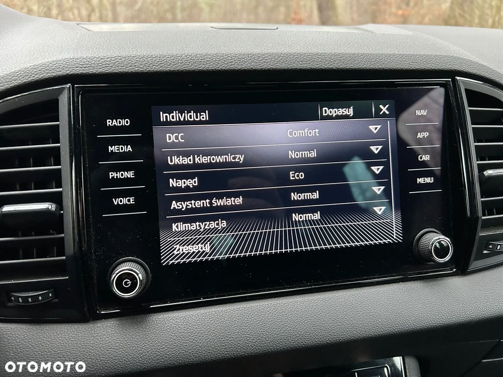 Skoda Karoq 2.0 TDI SCR 4x4 DSG Sportline - 22