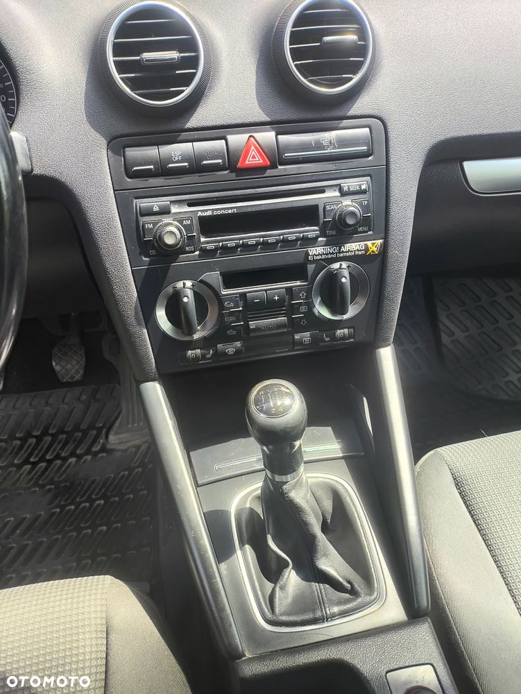 Audi A3 3-drzwiowe 1.6 Ambiente - 10