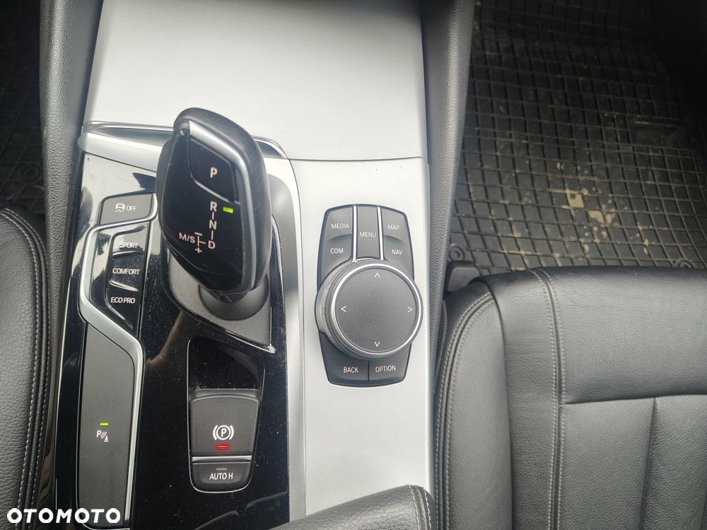 BMW Seria 5 520d M Sport Edition - 33