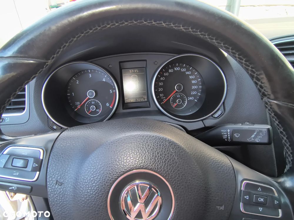 Volkswagen Golf 2.0 TDI Highline - 14