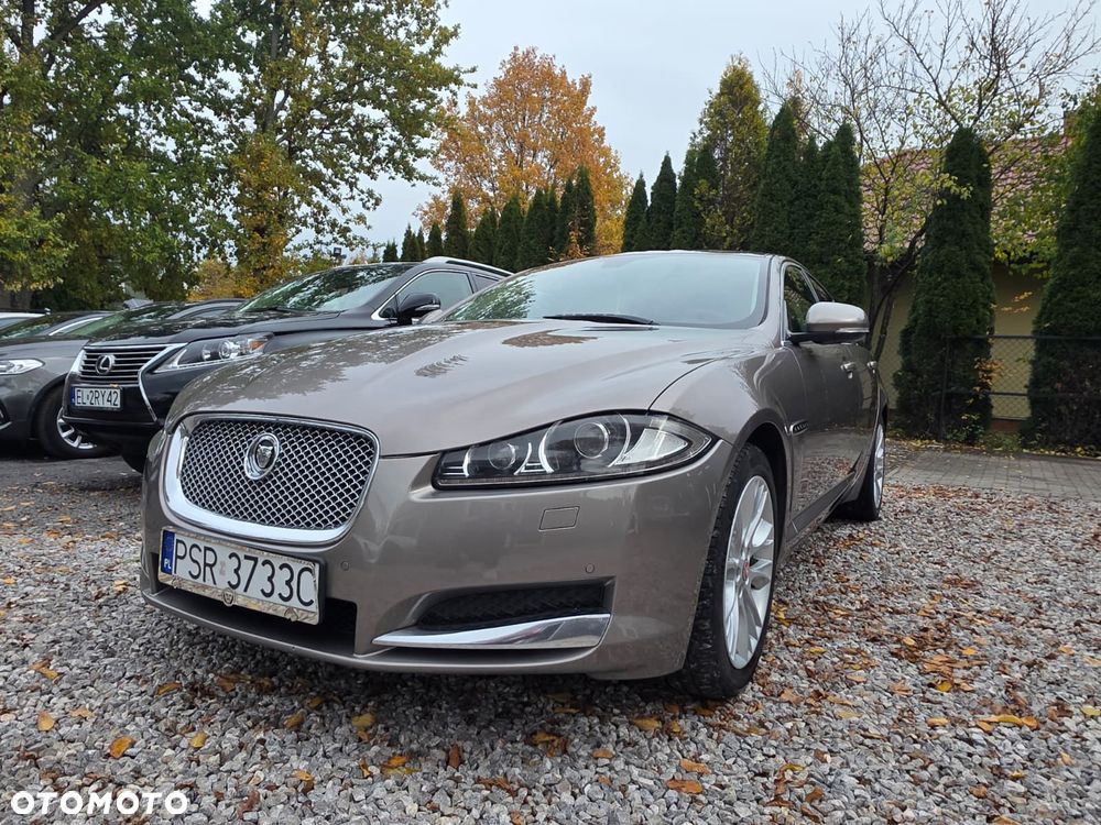 Jaguar XF 3.0 V6 D Luxury - 3