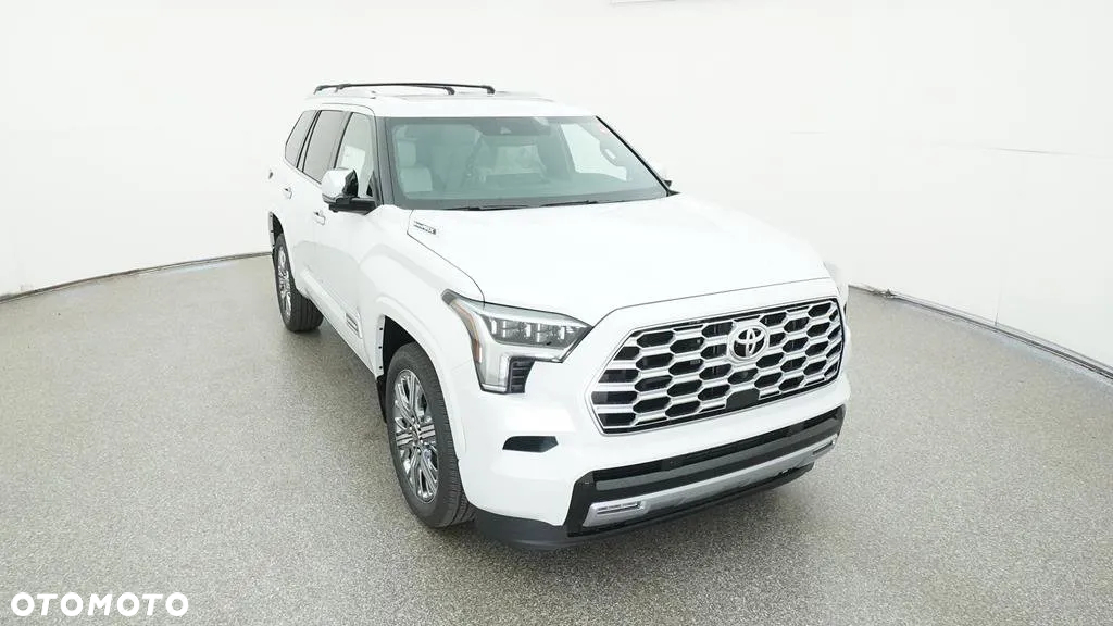 Toyota Sequoia - 10