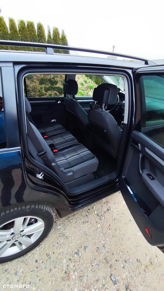 Volkswagen Touran 2.0 TDI DPF BlueMotion Technology DSG MATCH - 3