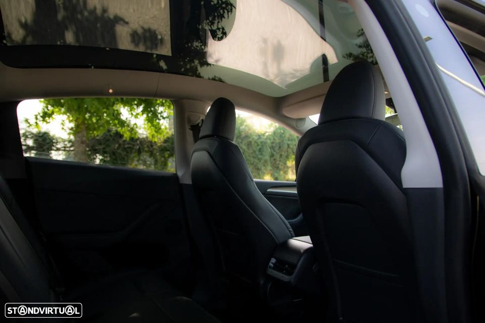Tesla Model Y RWD - 23