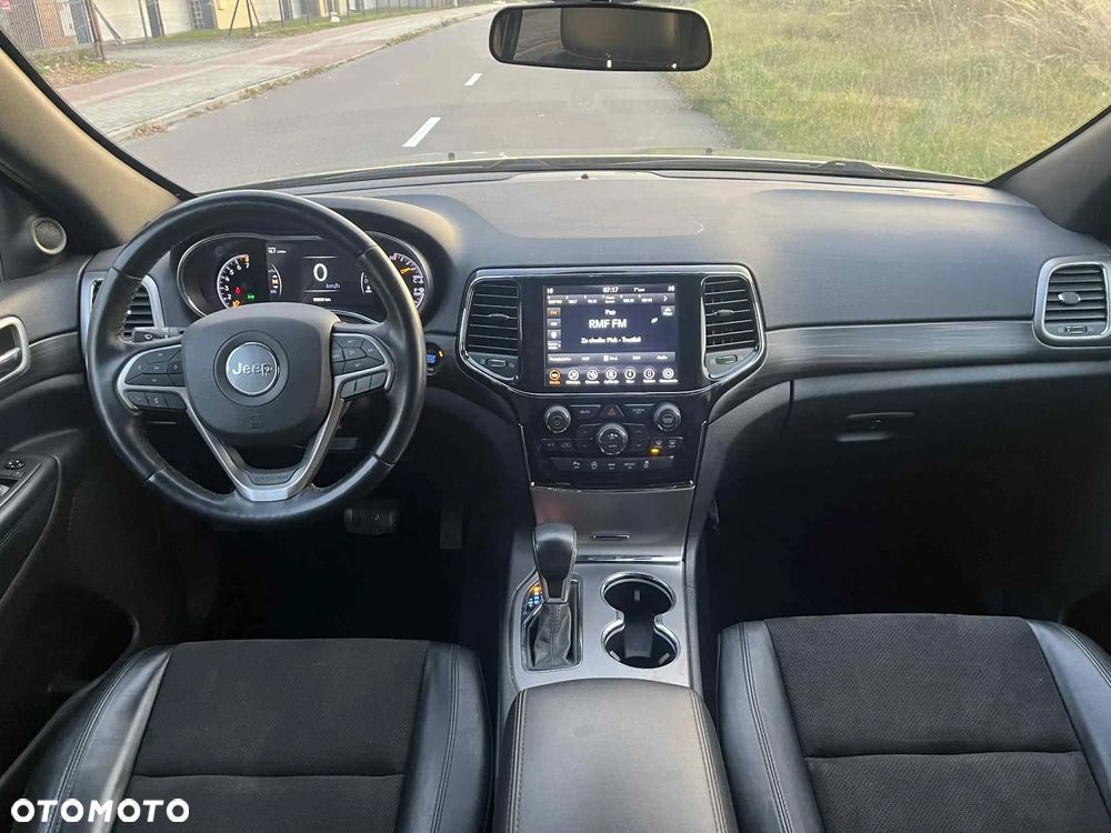 Jeep Grand Cherokee - 9