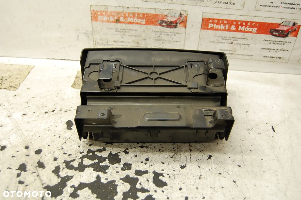 SCHOWEK FOTELA  PASAŻERA PRAWY PRZÓD AUDI A6 C6 4F0882601/ 4F0882602 - 6