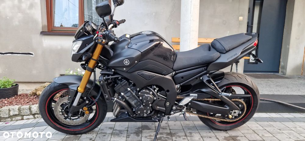 Yamaha FZ8 - 11
