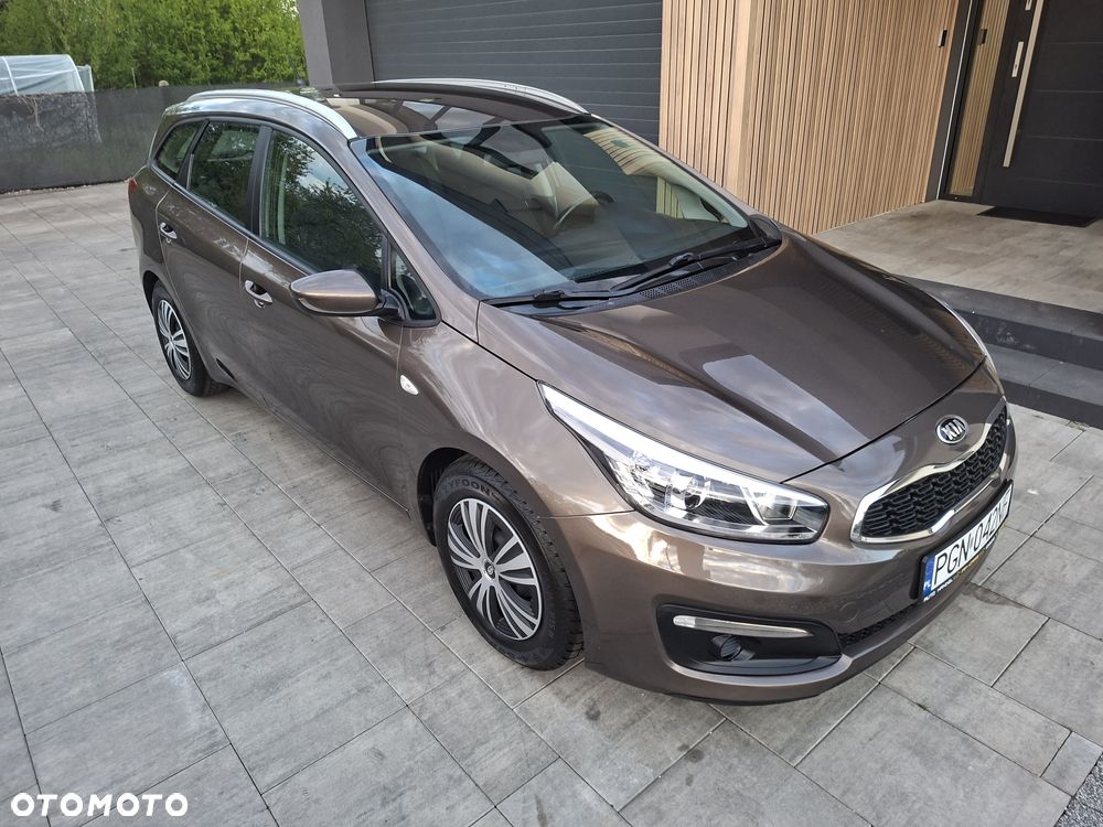Kia Ceed - 1