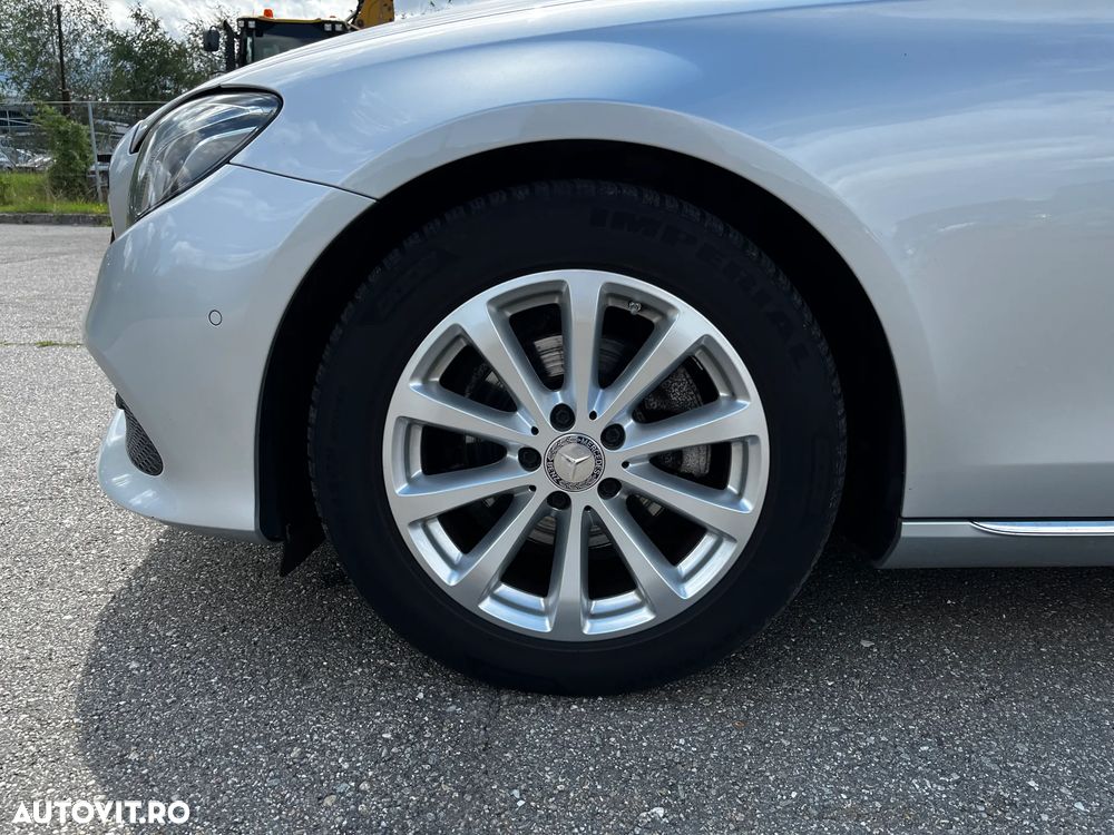 Mercedes-Benz E 200 7G-TRONIC - 28