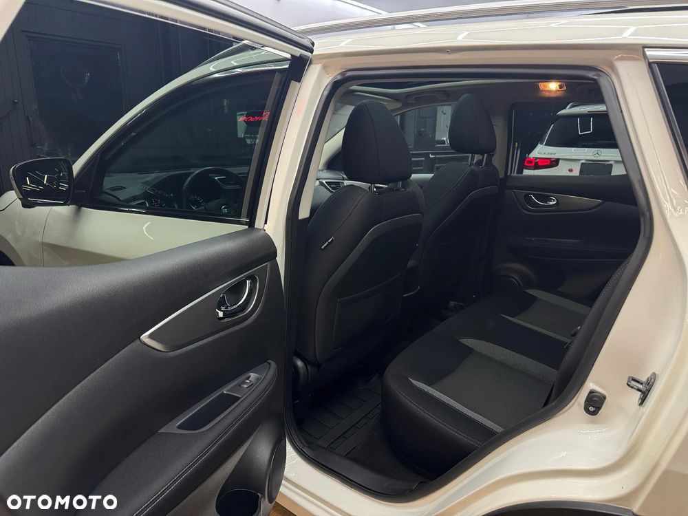 Nissan Qashqai 1.6 DIG-T N-Connecta - 12