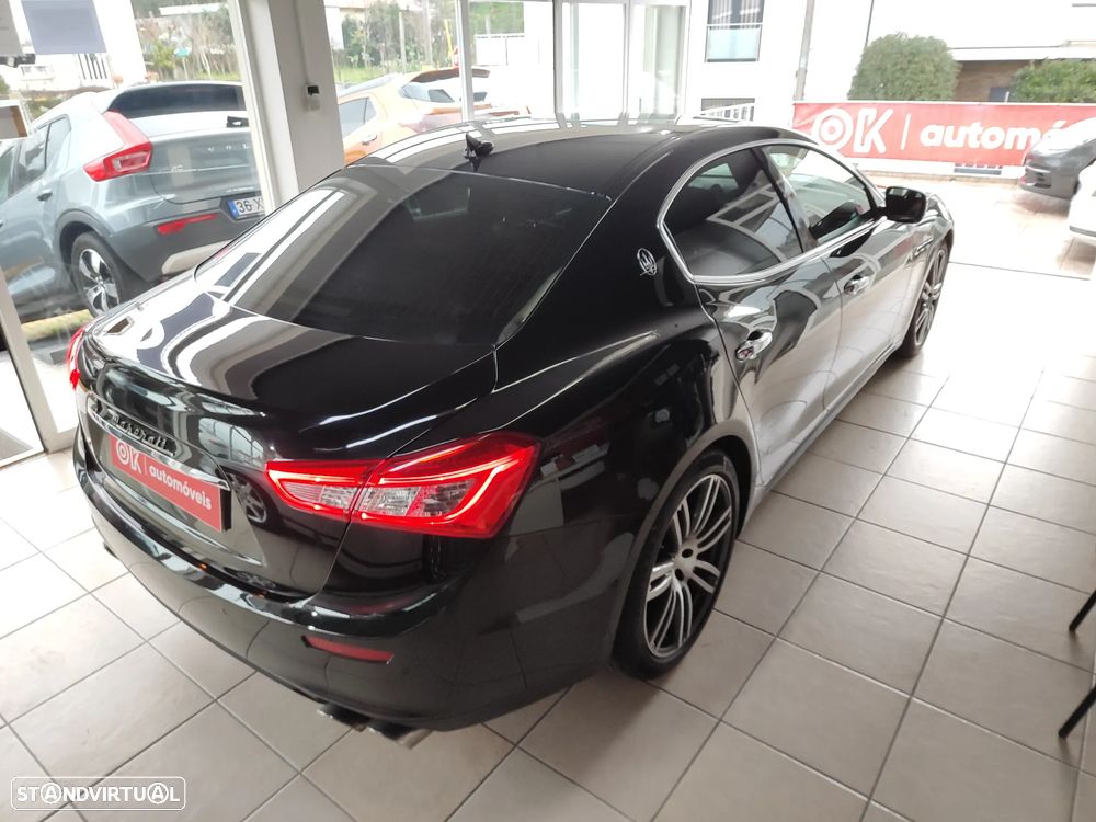 Maserati Ghibli 3.0 V6 - 12